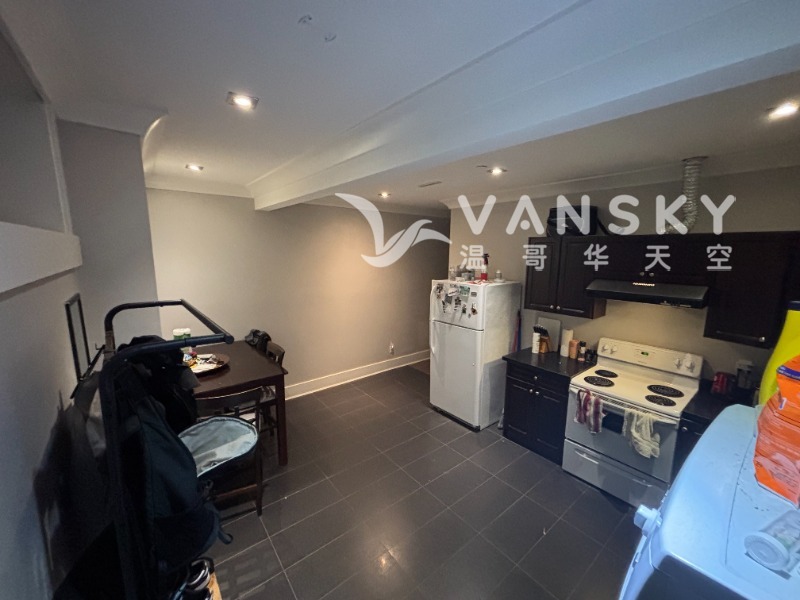 251105212639_Living Room 1.jpg